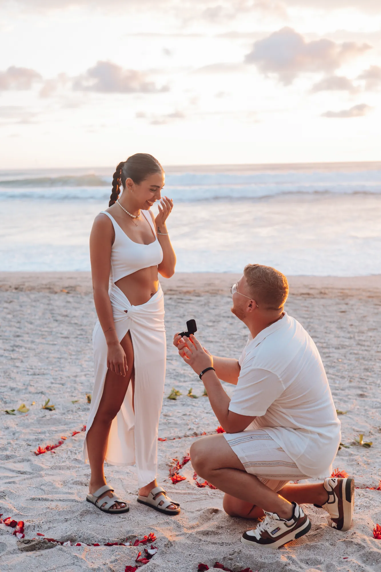 Wedding moments on the beach